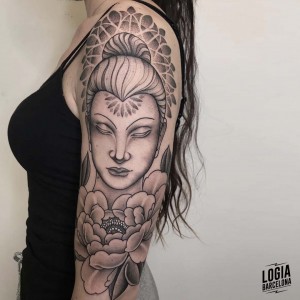 tatuaje_brazos_budista_logiabarcelona_laia_desole